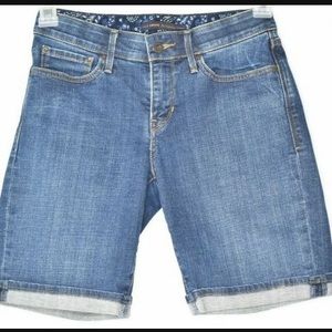 Levi’s 525 Women’s denim Bermuda shorts